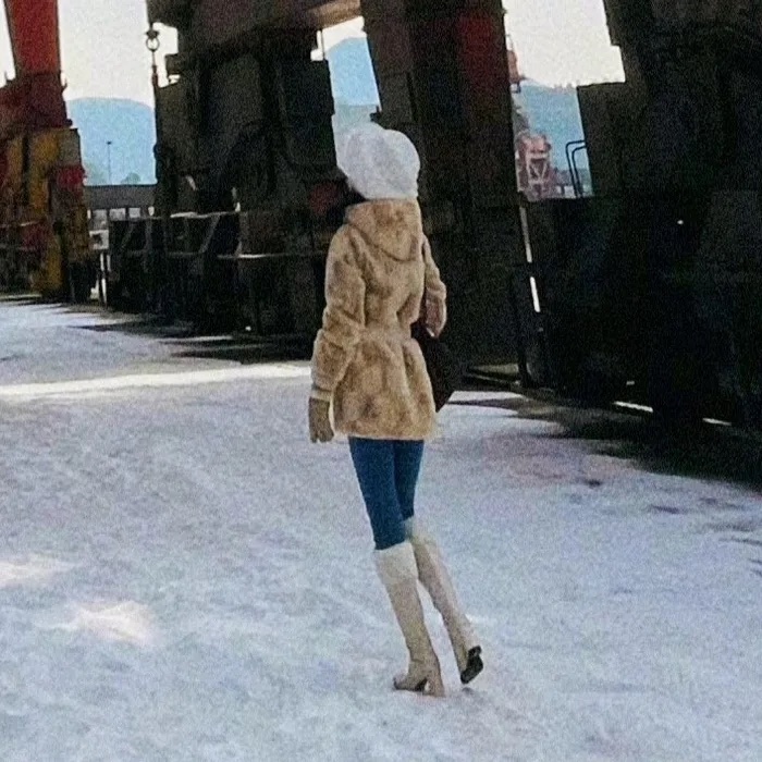 tin tuc sao hoa ngu moi nhat ngay 17 3 2022 trieu le dinh lo anh bi chup len o hau truong phim2 copy