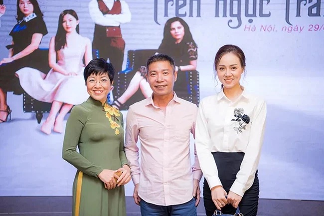 con gai nghe si cong ly tiet lo moi quan he voi mc thao van va em trai5 copy con gai nghe si cong ly tiet lo moi quan he voi mc thao van va em trai5 copy