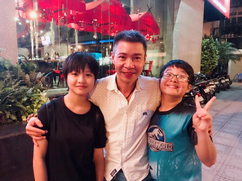 con gai nghe si cong ly tiet lo moi quan he voi mc thao van va em trai6 con gai nghe si cong ly tiet lo moi quan he voi mc thao van va em trai6