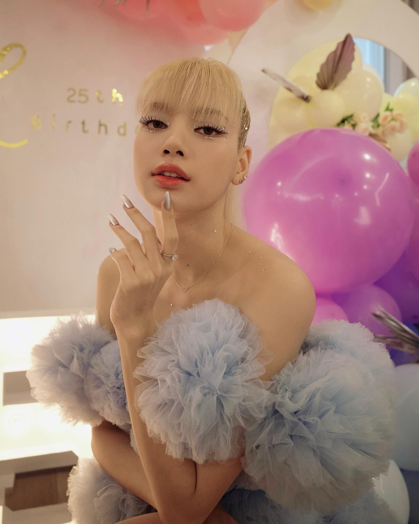 lisa blackpink long lay trong tiec sinh nhat tuoi 25 xung danh bup be song1