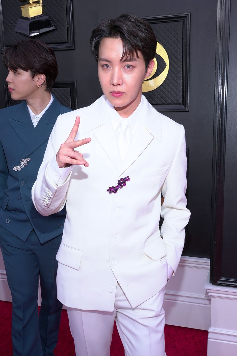 jungkook khoi covid 19 len do cung bts tham du le trao giai grammy 2022 4 jungkook khoi covid 19 len do cung bts tham du le trao giai grammy 2022 4
