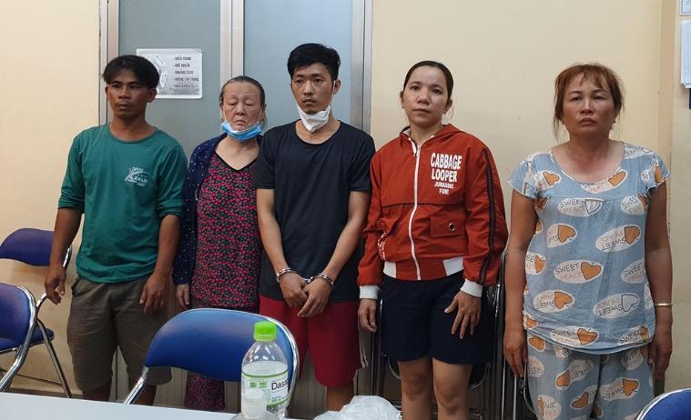 tin tuc phap luat ngay 11 4 2022 hai giup viec dan canh cuop 2 ty dong o tp hcm1 tin tuc phap luat ngay 11 4 2022 hai giup viec dan canh cuop 2 ty dong o tp hcm1