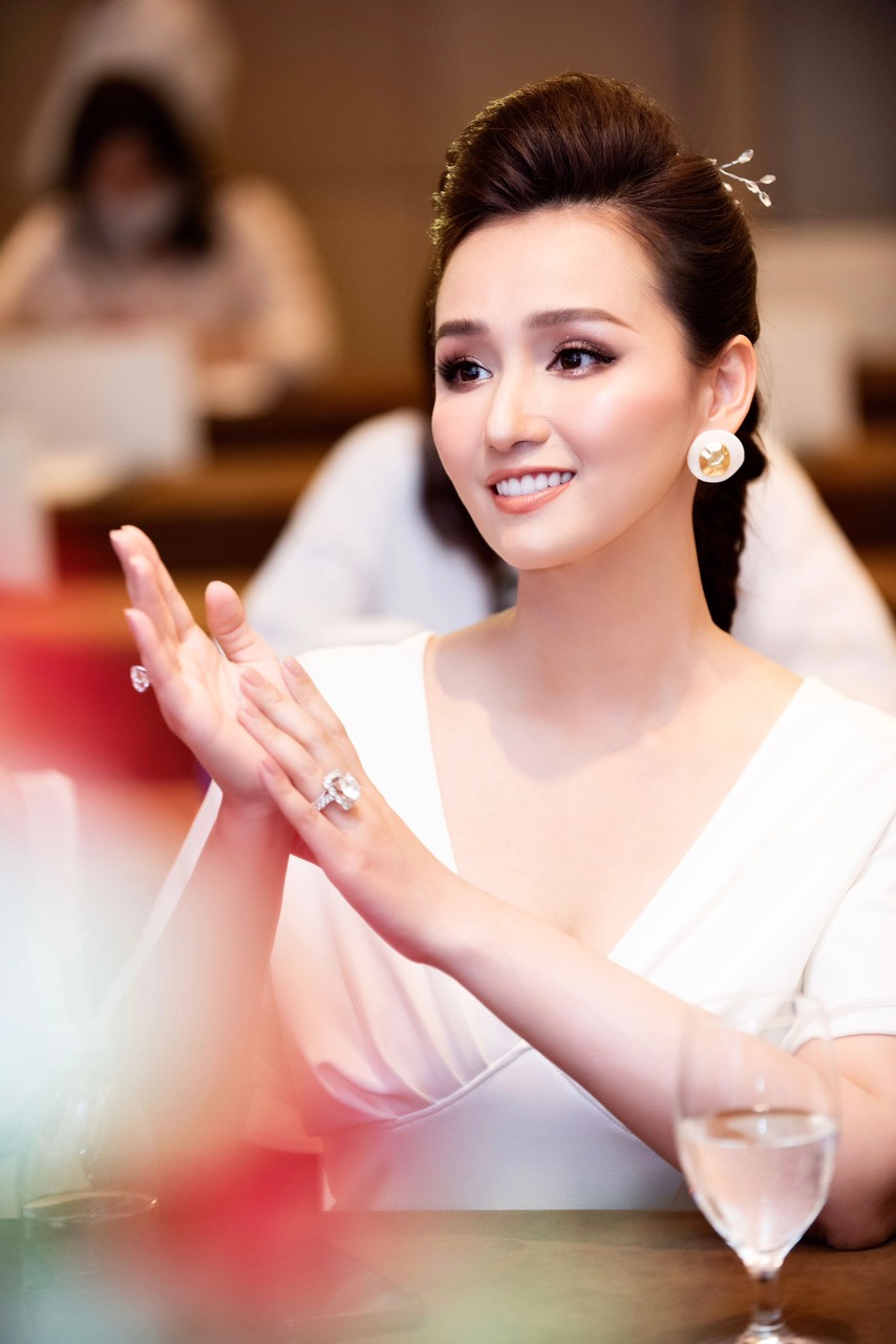 la thanh huyen tiet lo ve chong cu vo cu nguoi yeu cu vai cua toi ghe gom nhat phim4 la thanh huyen tiet lo ve chong cu vo cu nguoi yeu cu vai cua toi ghe gom nhat phim4