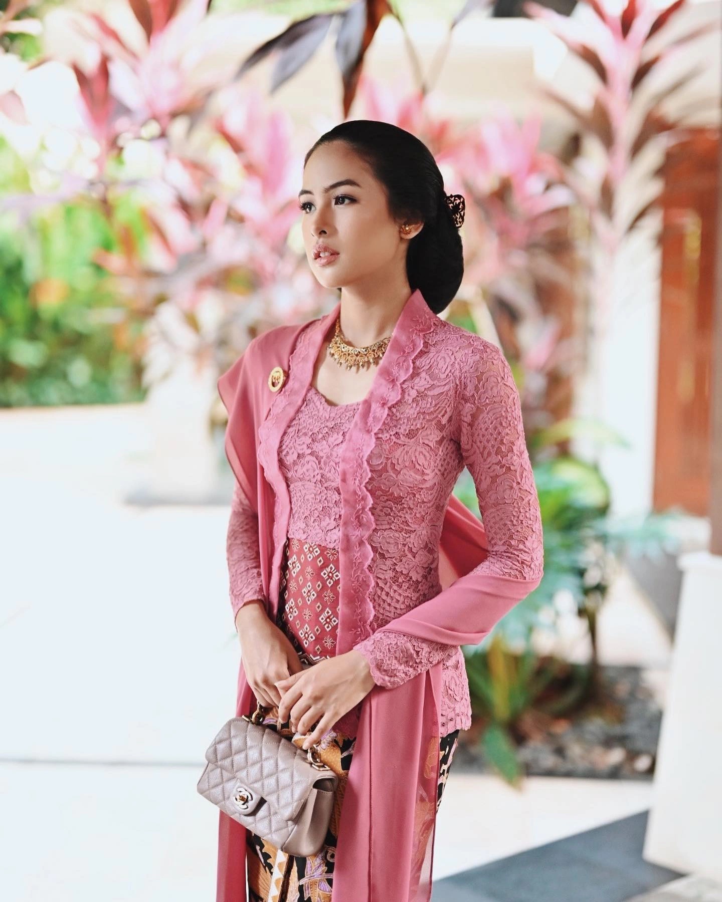 nhan sac nu ca si 27 tuoi duoc bo nhiem lam phat ngon vien g20 6 copy nhan sac nu ca si 27 tuoi duoc bo nhiem lam phat ngon vien g20 6 copy