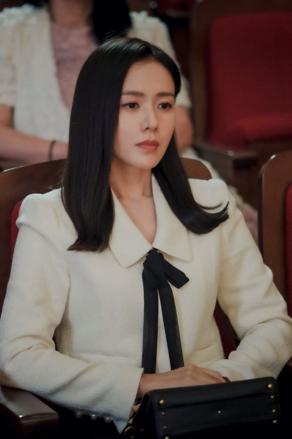 gu thoi trang xin xo cua sao nu trong phim han 2022 3