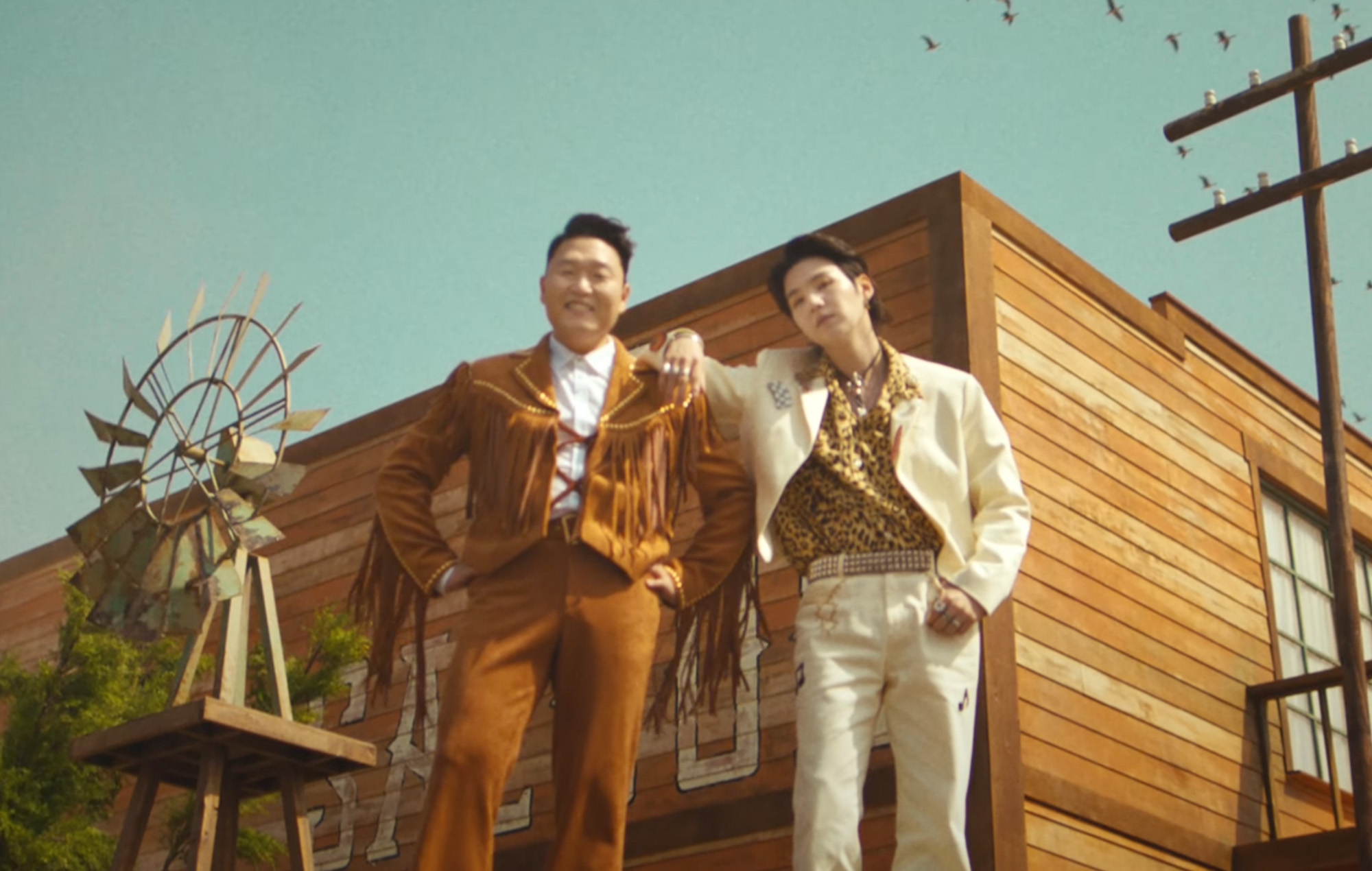 psy tiet lo ke hoach moi suga bts dong mv moi2 psy tiet lo ke hoach moi suga bts dong mv moi2