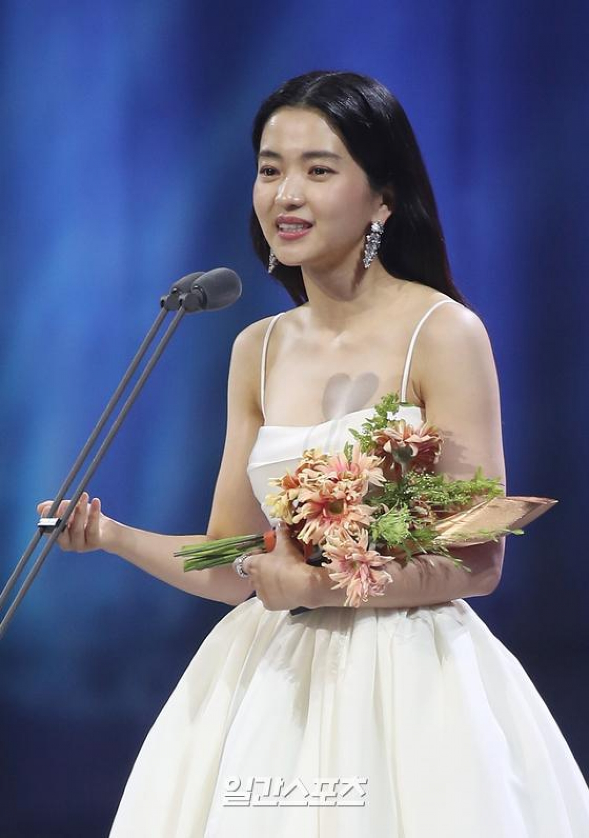 su nghiep lung lay cua nu dien vien vua gianh giai baeksang 2022 1 su nghiep lung lay cua nu dien vien vua gianh giai baeksang 2022 1