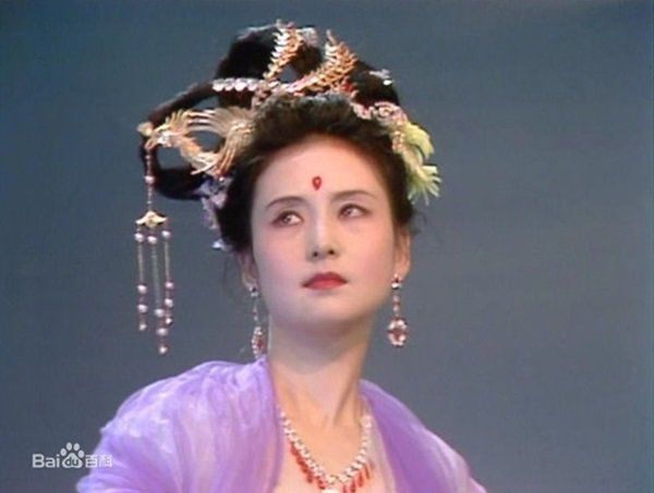 hang nga dep nhat man anh man ma o tuoi u70 la dai gia bat dong san1