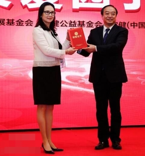 hang nga dep nhat man anh man ma o tuoi u70 la dai gia bat dong san7