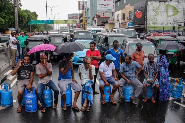 sri lanka nhan dau tu nga de giai vay khung hoang copy sri lanka nhan dau tu nga de giai vay khung hoang copy