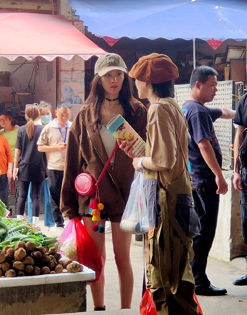 tin tuc sao hoa ngu moi nhat ngay 1 6 2022 duong mich gay chu y khi di quay show o cho1 tin tuc sao hoa ngu moi nhat ngay 1 6 2022 duong mich gay chu y khi di quay show o cho1