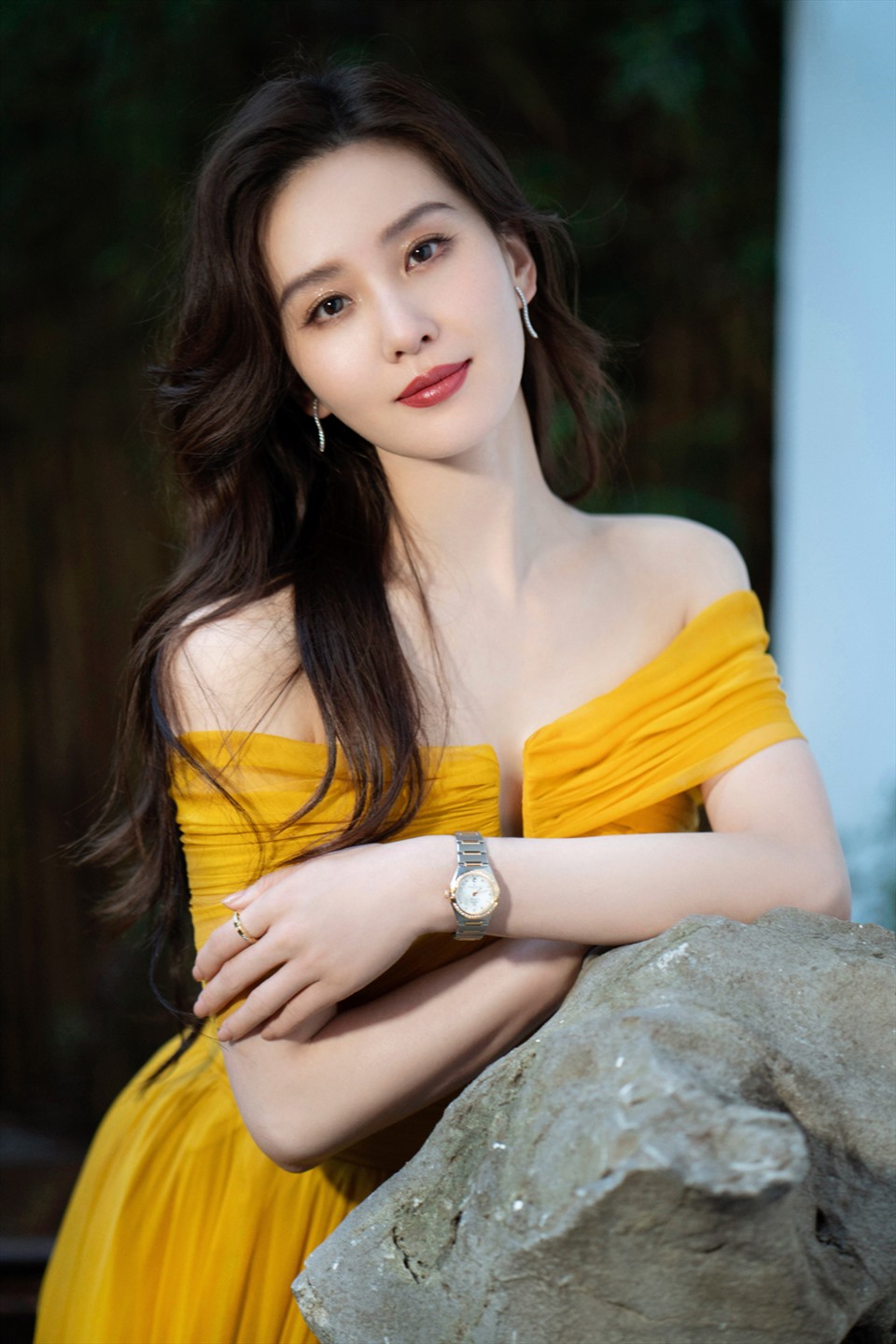tin tuc sao hoa ngu moi nhat ngay 1 6 2022 duong mich gay chu y khi di quay show o cho4 tin tuc sao hoa ngu moi nhat ngay 1 6 2022 duong mich gay chu y khi di quay show o cho4