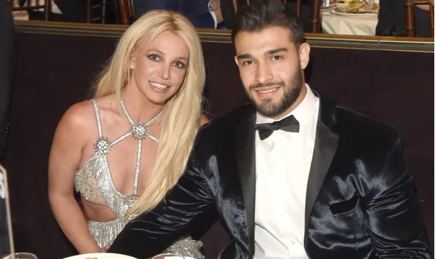 britney spears bi chong cu pha dam cuoi21 britney spears bi chong cu pha dam cuoi21
