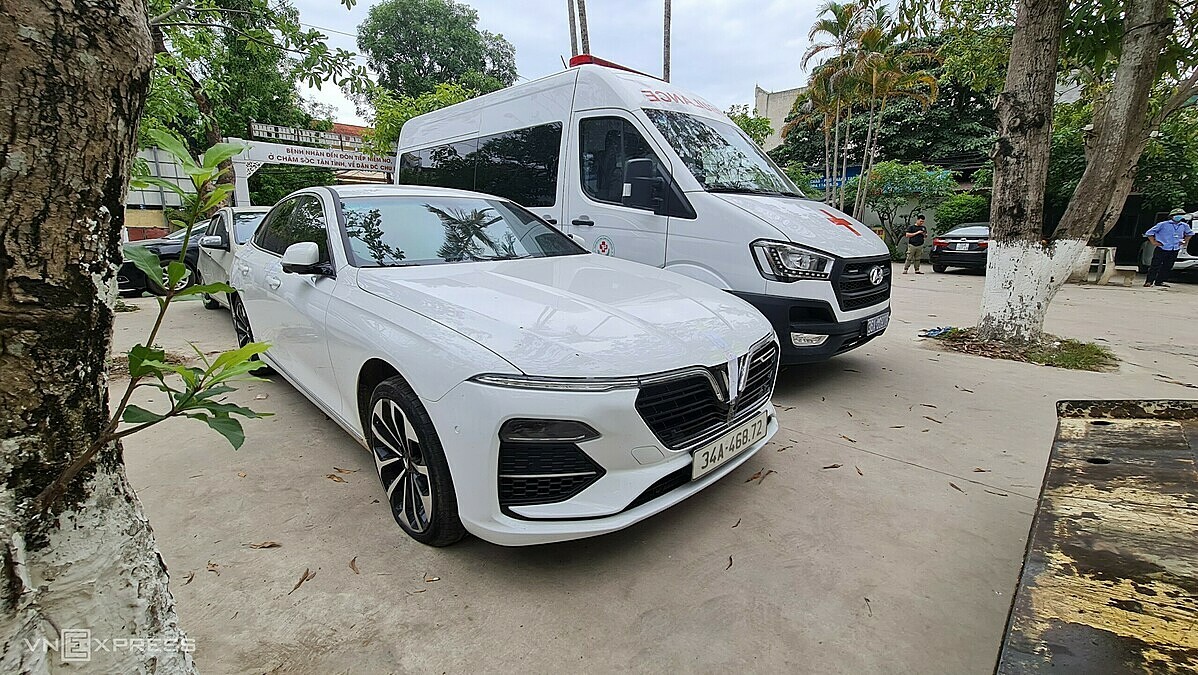 phat hien o to cua 5 doi tuong duc tuong tron khoi nha giam hung yen2 phat hien o to cua 5 doi tuong duc tuong tron khoi nha giam hung yen2