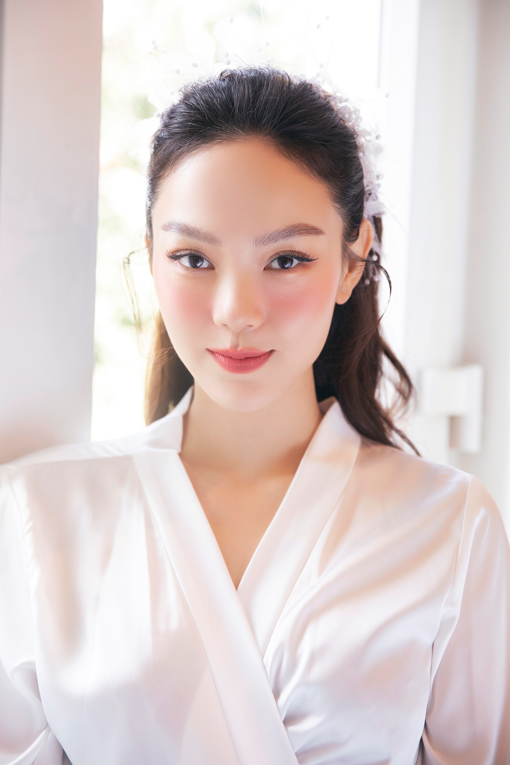 co dau minh hang xuat hien rang ro dan xe khung cua nha trai gay chu y1 co dau minh hang xuat hien rang ro dan xe khung cua nha trai gay chu y1