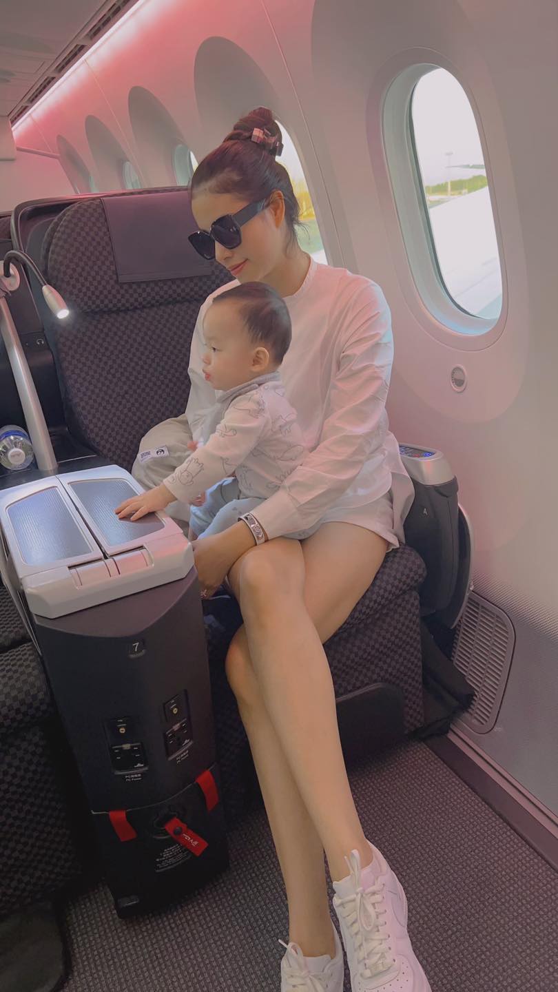 hoa hau pham huong bat ngo tro ve viet nam1