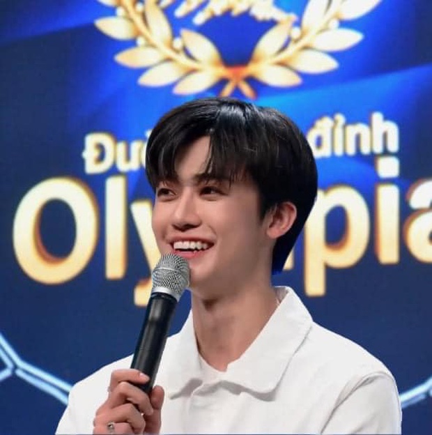 bat ngo truoc danh tinh that cua nam than tai duong len dinh olympia3 copy bat ngo truoc danh tinh that cua nam than tai duong len dinh olympia3 copy
