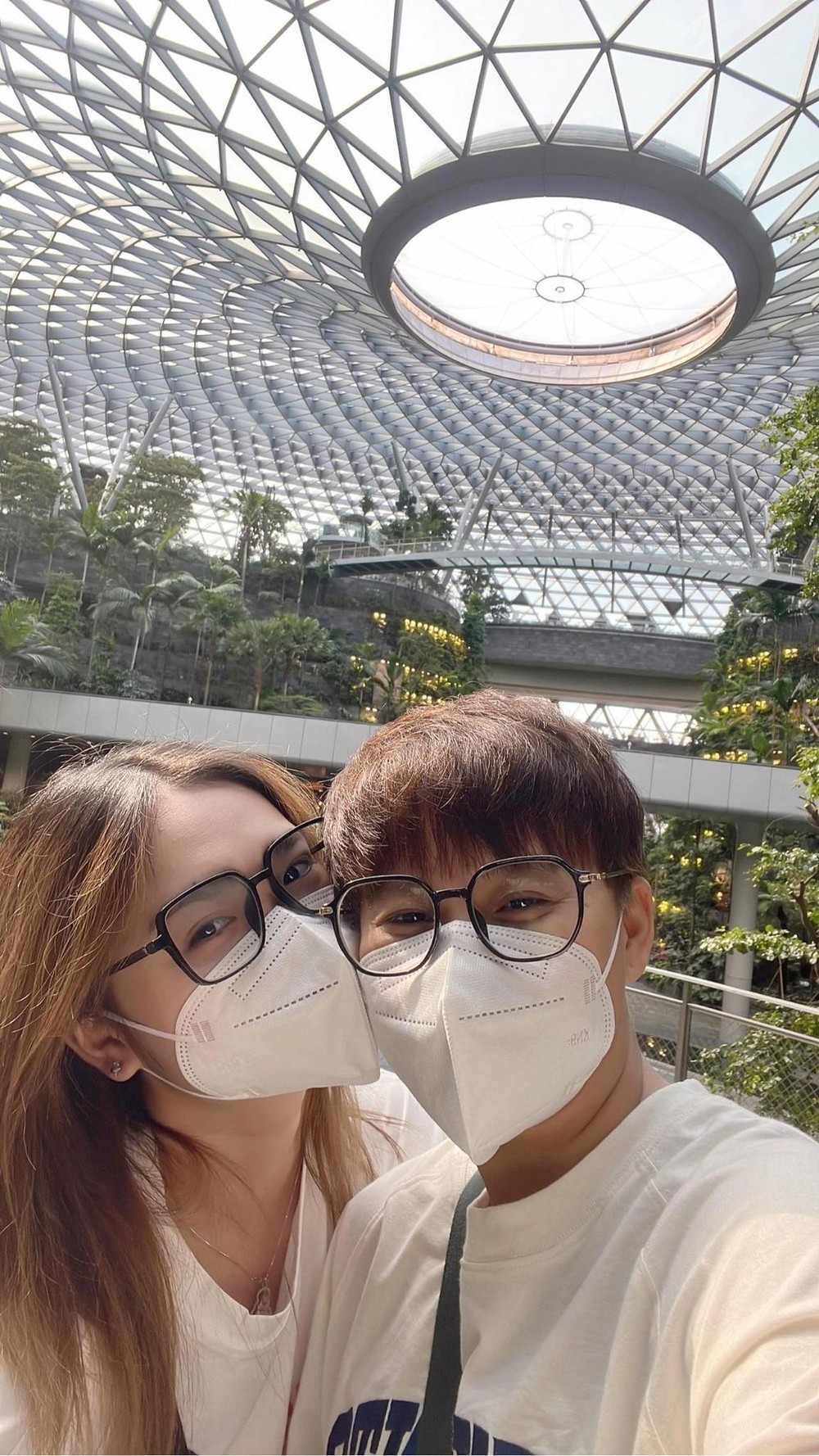 thien nhan livestream thua nhan yeu dong gioi noi ve on ao voi gia dinh2 thien nhan livestream thua nhan yeu dong gioi noi ve on ao voi gia dinh2