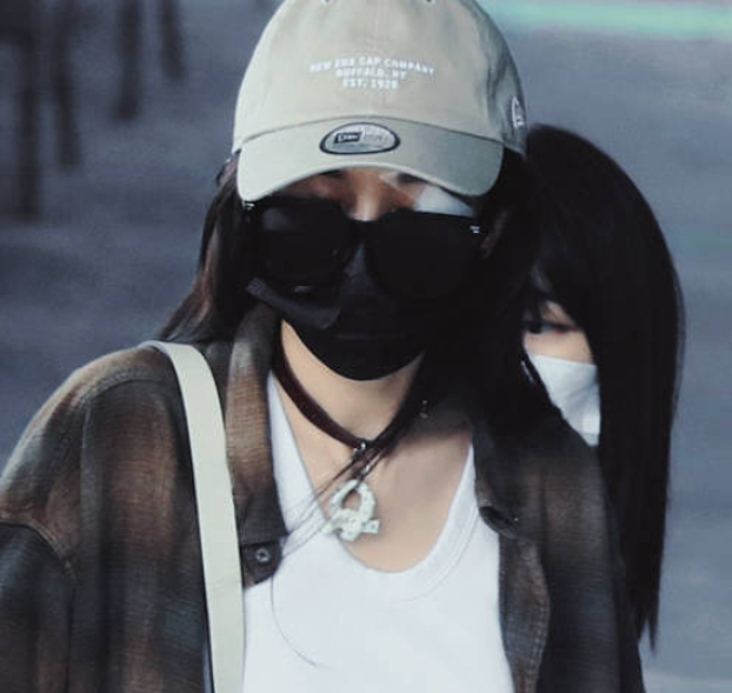 tin tuc sao hoa ngu moi nhat ngay 19 7 2022 duong mich xuat hien tai san bay voi mot ben mat bi bang kin1 tin tuc sao hoa ngu moi nhat ngay 19 7 2022 duong mich xuat hien tai san bay voi mot ben mat bi bang kin1