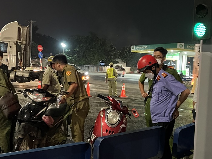 tin tuc tai nan giao thong moi ngay 25 7 2022 bi o to tong nguy kich vi lang lach danh vong xe dap2 tin tuc tai nan giao thong moi ngay 25 7 2022 bi o to tong nguy kich vi lang lach danh vong xe dap2