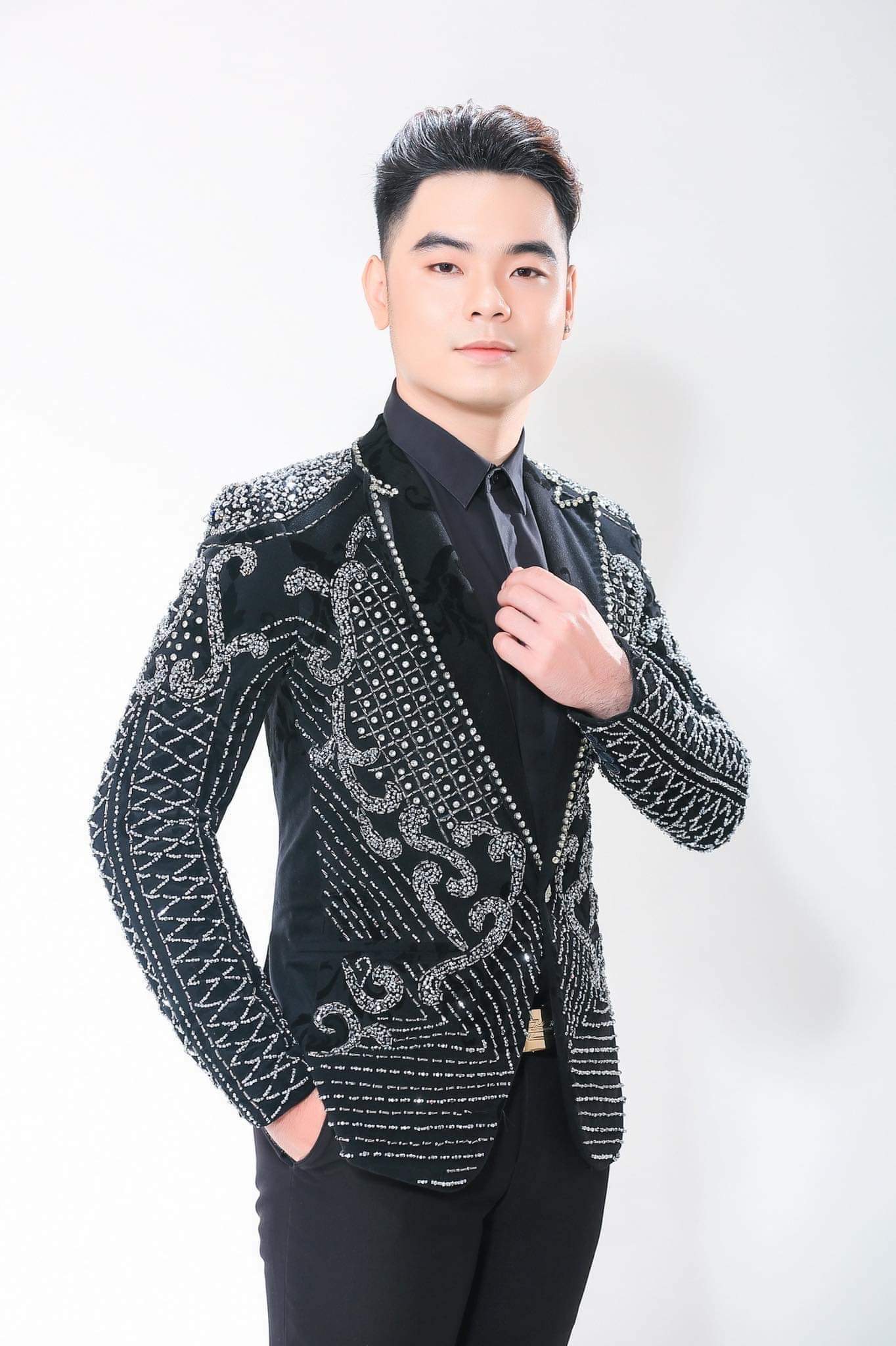 giong ca bolero truong sang phu nhan chuyen loi dung tien bac cua khan gia1