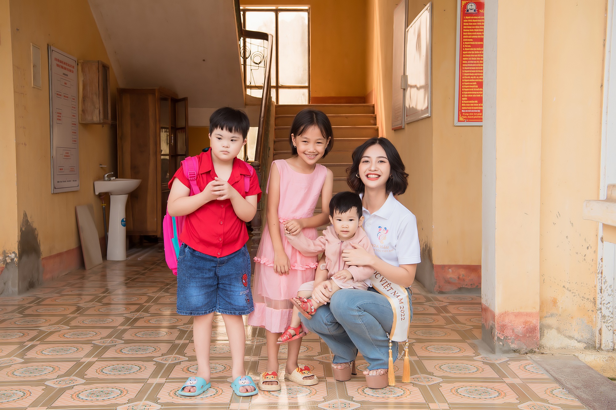 hoa hau nong thuy hang khoi dau hanh trinh khuyen hoc tai ha giang3