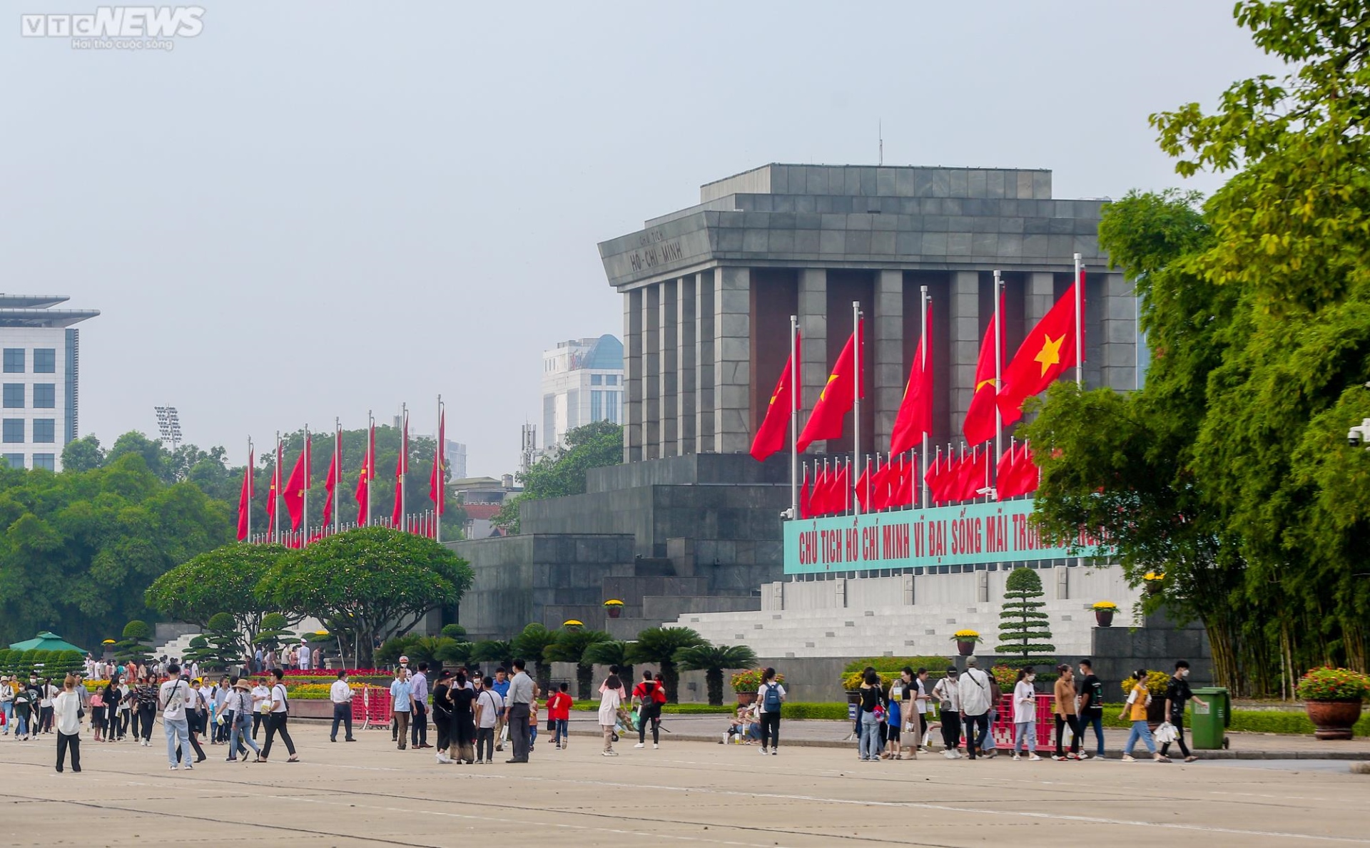 duong pho ha noi vang ve binh yen trong ngay quoc khanh 2 9 5