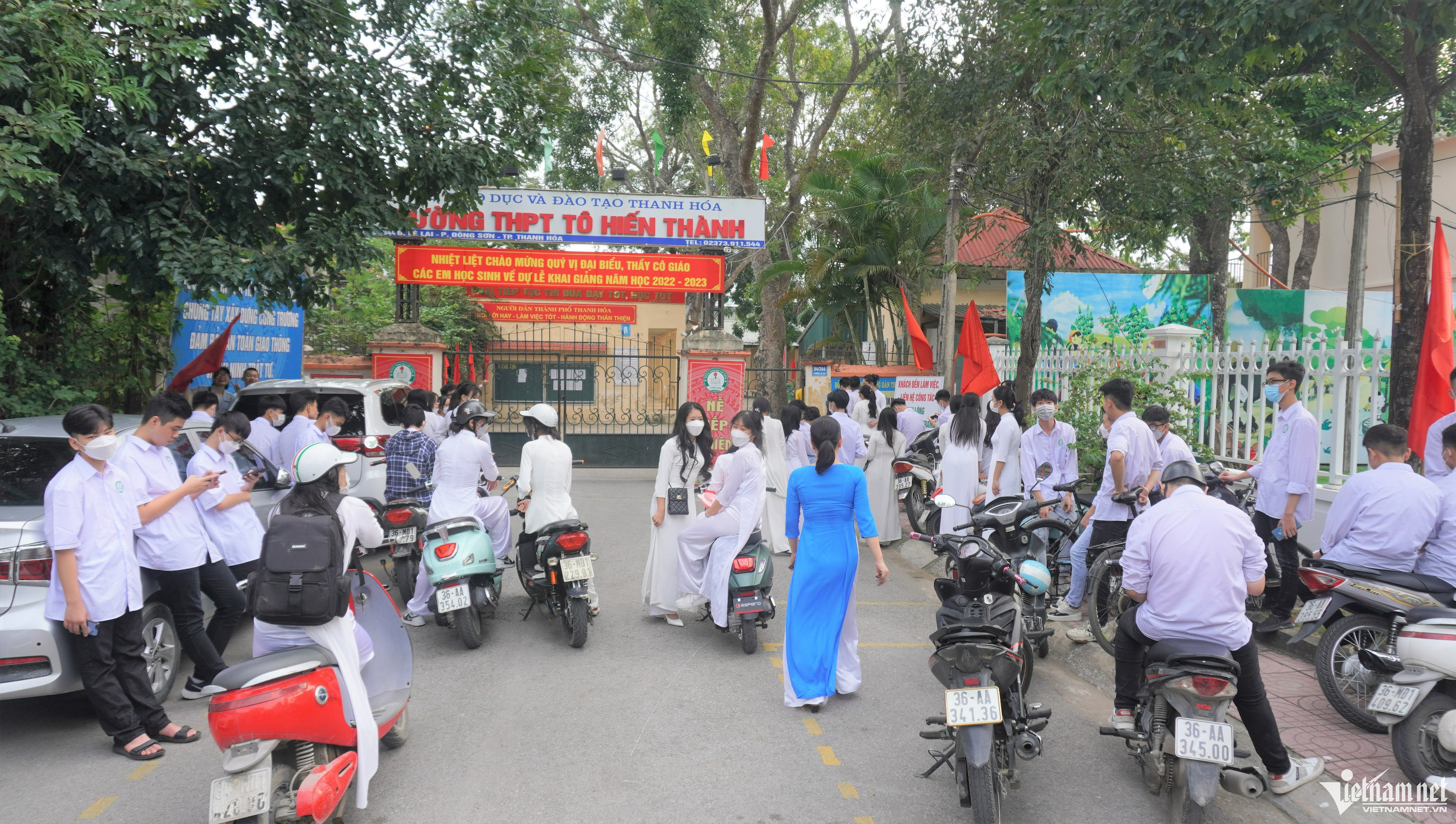 hang chuc hoc sinh o thanh hoa khong duoc du khai giang hieu truong truong len tieng hang chuc hoc sinh o thanh hoa khong duoc du khai giang hieu truong truong len tieng