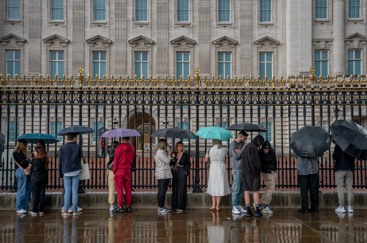 nguoi dan anh dau buon tien biet nu hoang elizabeth ii6