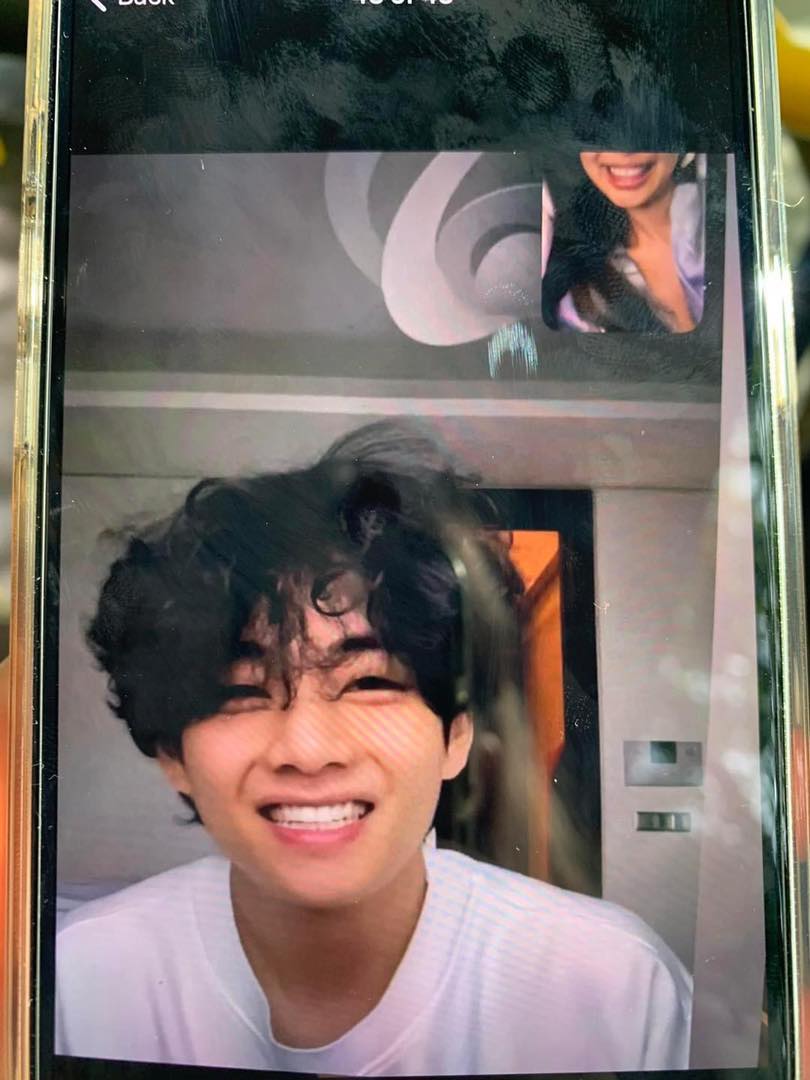 jennie blackpink bi tung anh trong bon tam yg van khong co dong thai3