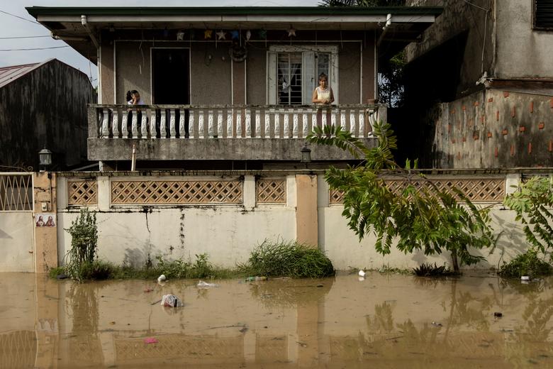 philippines bi tan pha nang ne do con bao noru6