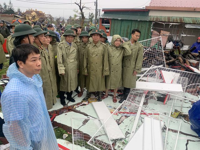 pho thu tuong le van thanh kiem tra cong tac ung pho bao tai quang tri3 pho thu tuong le van thanh kiem tra cong tac ung pho bao tai quang tri3