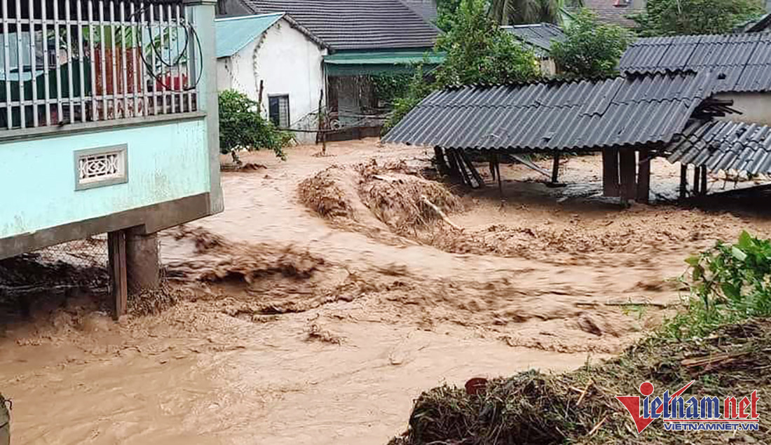 nghe an lu quet kinh hoang lam ngap nha dan cuon troi nhieu tai san1