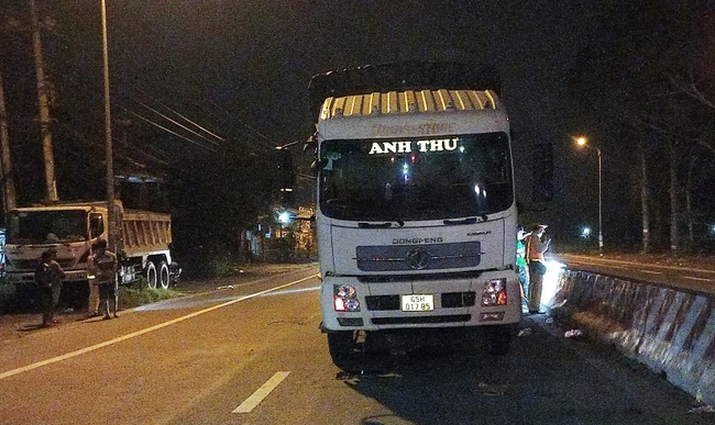 tong vao xe tai do nam thanh nien tu vong nhan chung noi gi dspl tong vao xe tai do nam thanh nien tu vong nhan chung noi gi dspl