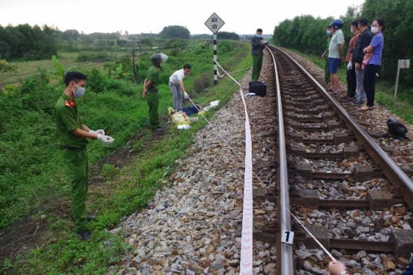 quang tri nguoi dan ong tu vong thuong tam sau va cham voi tau hoa dspl 1 quang tri nguoi dan ong tu vong thuong tam sau va cham voi tau hoa dspl 1