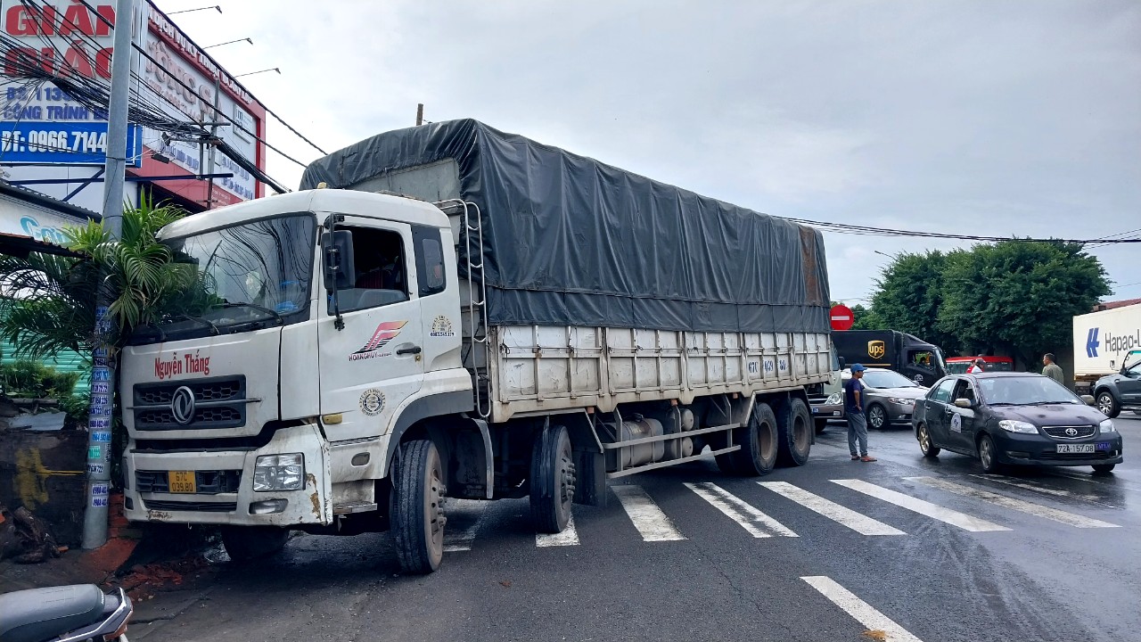 tin tuc tai nan giao thong moi ngay 21 10 2022 tai nan lien hoan o phu tho 8 nguoi bi thuong dspl 2 tin tuc tai nan giao thong moi ngay 21 10 2022 tai nan lien hoan o phu tho 8 nguoi bi thuong dspl 2