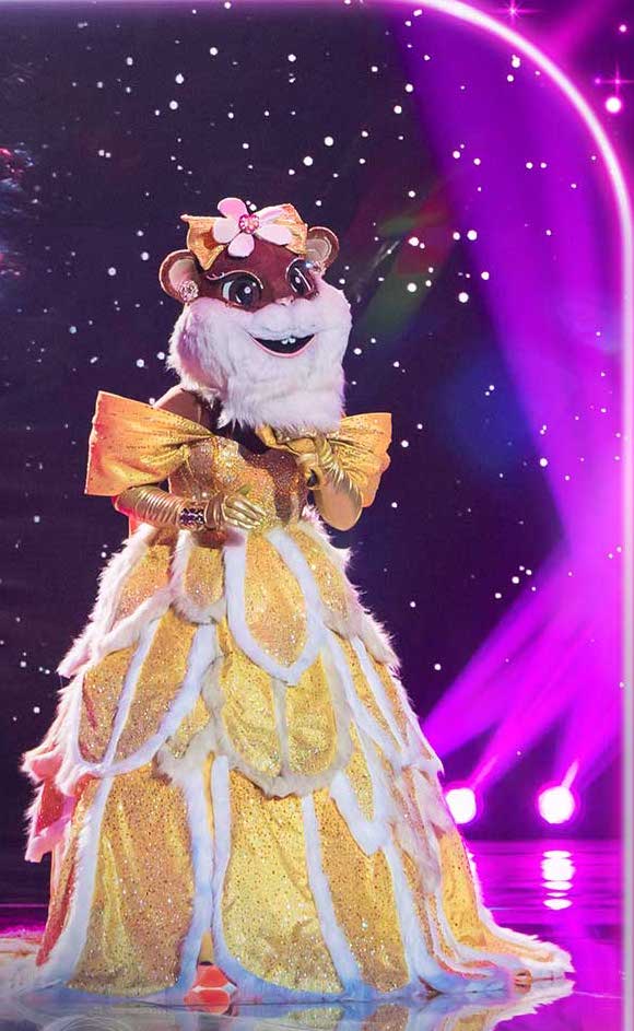 loat trang phuc mascot long lay trong ca si mat na o sen bat mat phuong hoang lua quyen luc9 loat trang phuc mascot long lay trong ca si mat na o sen bat mat phuong hoang lua quyen luc9