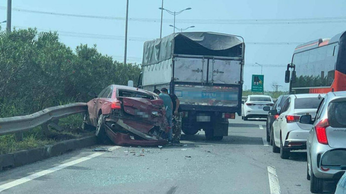 tin tuc tai nan giao thong moi ngay 23 10 2022 va cham voi xe bon 2 nguoi tren xe may tu vong dspl 2 tin tuc tai nan giao thong moi ngay 23 10 2022 va cham voi xe bon 2 nguoi tren xe may tu vong dspl 2