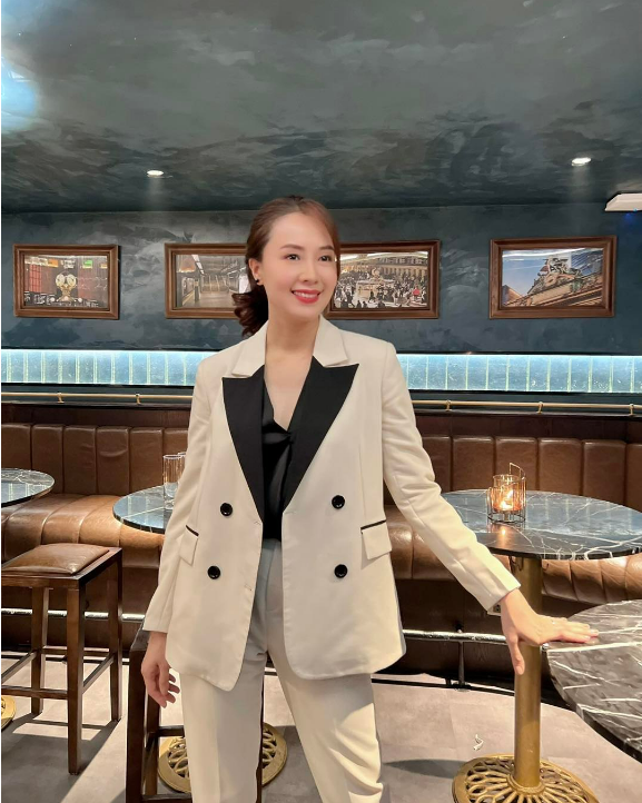 hong diem cuon hut voi loat vay ao thanh lich trong hanh trinh cong ly8 hong diem cuon hut voi loat vay ao thanh lich trong hanh trinh cong ly8