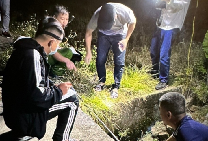 vu dao trom mo doi 300 trieu dong tien chuoc loi khai he lo dia diem dau hai cot cua nguoi mat dspl 1 vu dao trom mo doi 300 trieu dong tien chuoc loi khai he lo dia diem dau hai cot cua nguoi mat dspl 1