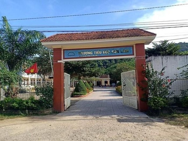 khoi to phu huynh vac dao xong vao truong bat hieu truong xin loi khoi to phu huynh vac dao xong vao truong bat hieu truong xin loi