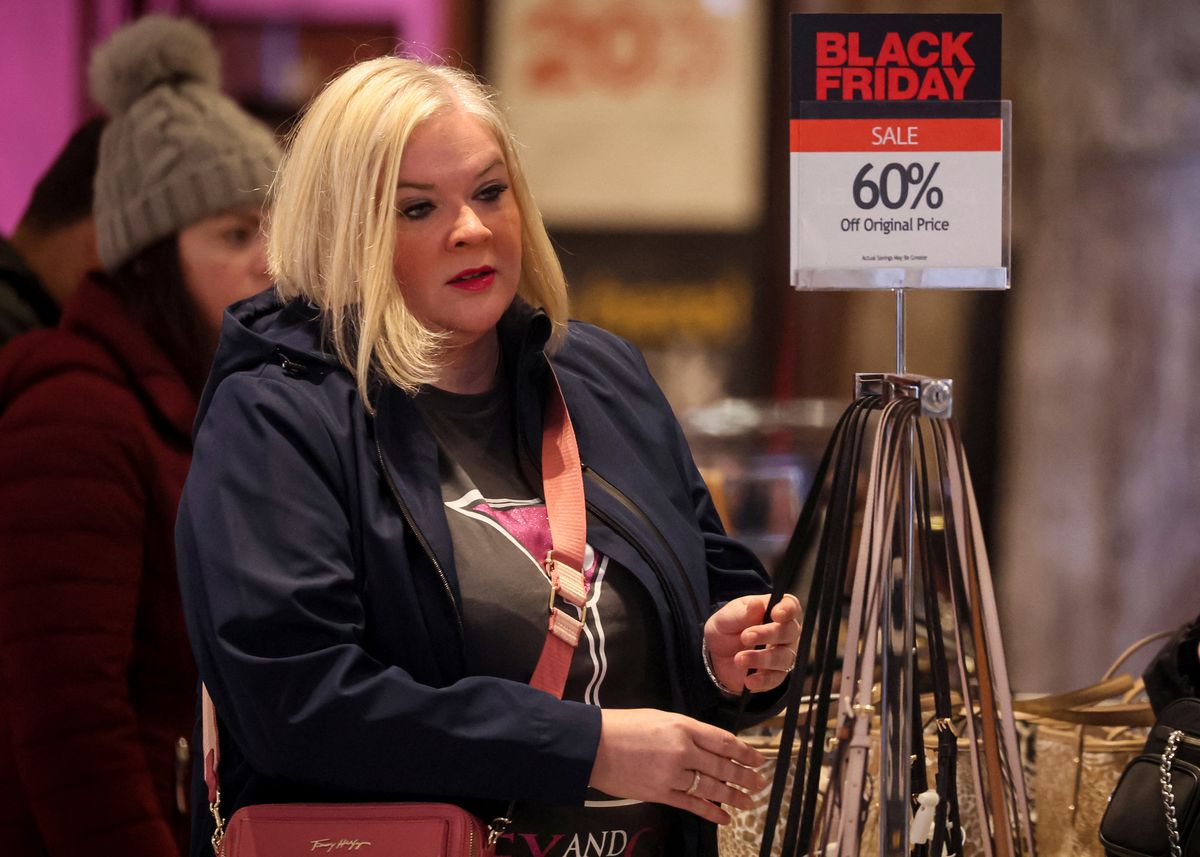 anh huong cua lam phat black friday o my it soi dong hon hang nam1 anh huong cua lam phat black friday o my it soi dong hon hang nam1