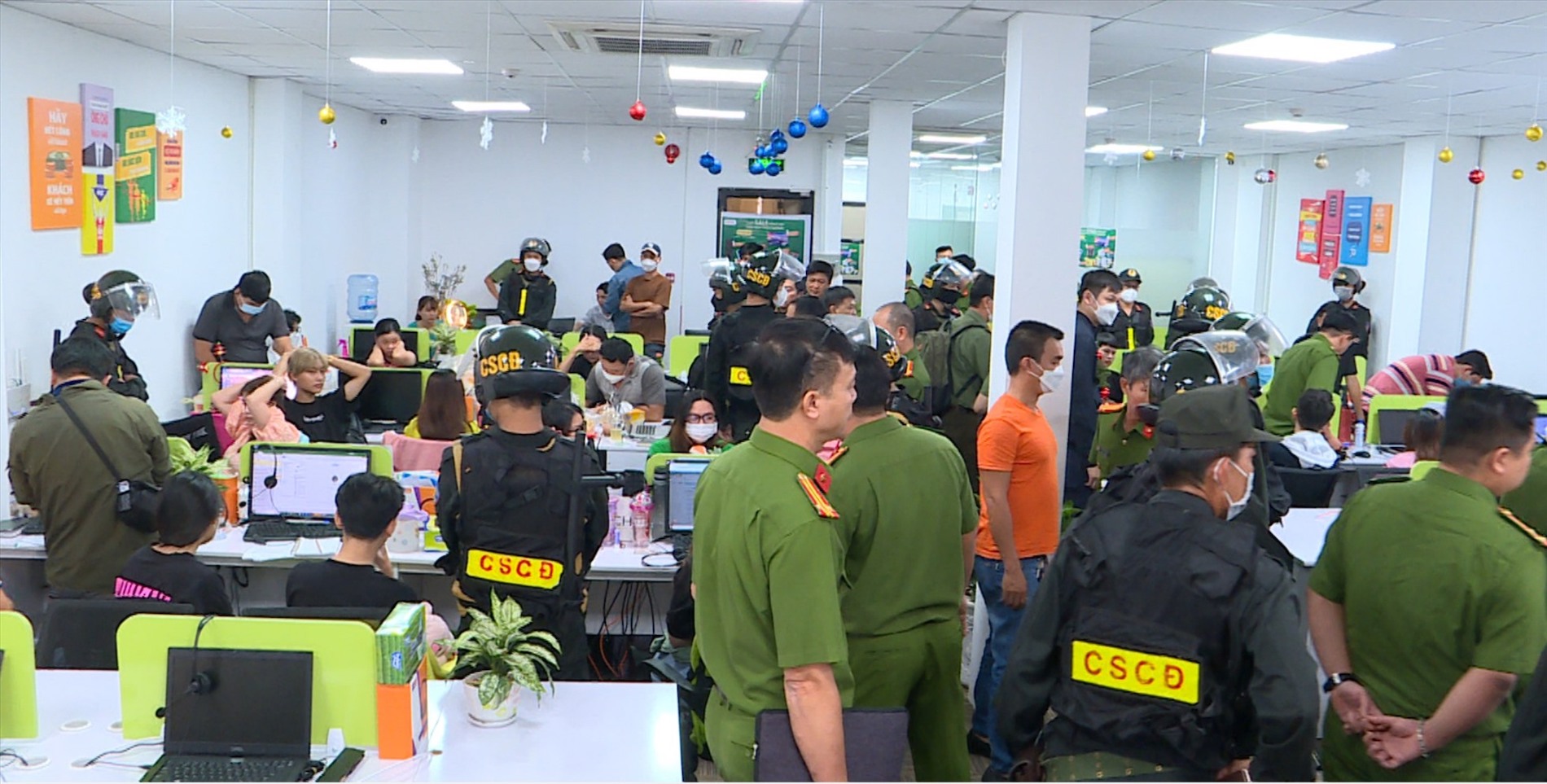 cong an tp hcm kham xet 3 dia diem tam giu 86 nguoi lien quan duong day lua dao qua mang cong an tp hcm kham xet 3 dia diem tam giu 86 nguoi lien quan duong day lua dao qua mang