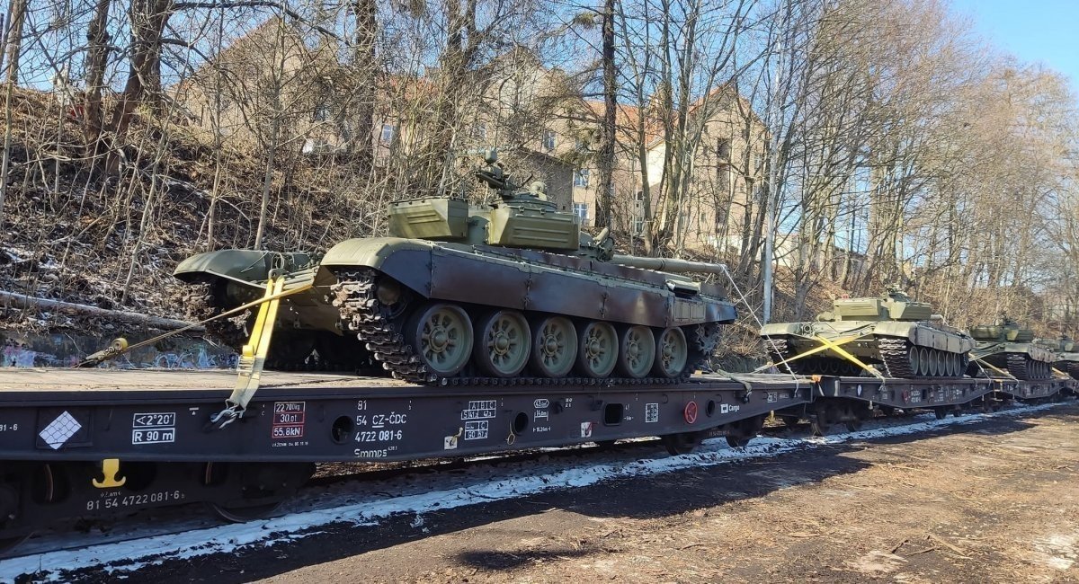 ukraine nhan hon 500 chuyen tau cho vu khi dan duoc tu phuong tay ukraine nhan hon 500 chuyen tau cho vu khi dan duoc tu phuong tay