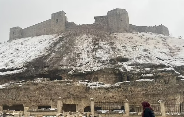 tho nhi ky truoc sau tham kich dong dat suc tan pha dang kinh ngac4