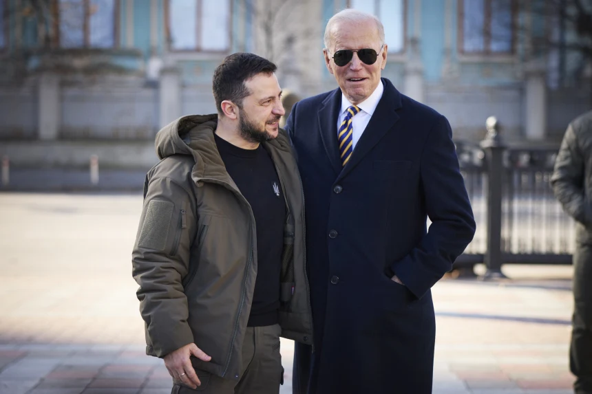 phan ung cua nga khi tong thong biden bat ngo den ukraine1result phan ung cua nga khi tong thong biden bat ngo den ukraine1result