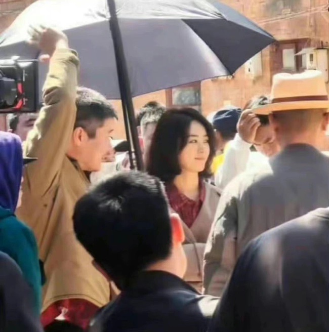 tin tuc sao hoa ngu moi nhat ngay 25 2 2023 trieu le dinh lo tao hinh toc ngan tren phim moi1 copy