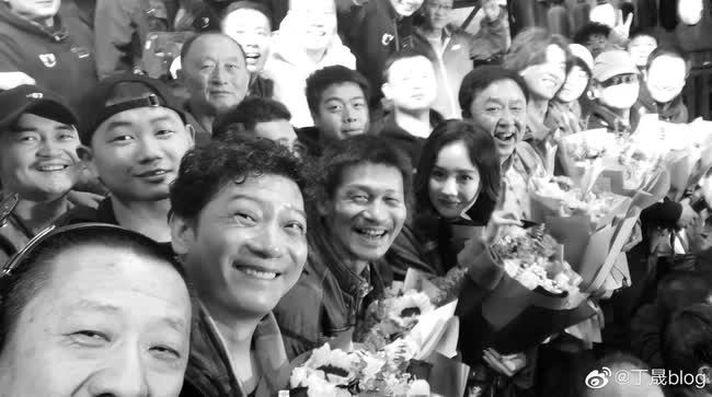 tin tuc sao hoa ngu moi nhat ngay 4 3 2023 duong mich chiem tron anh nhin khi dong may phim2 copy