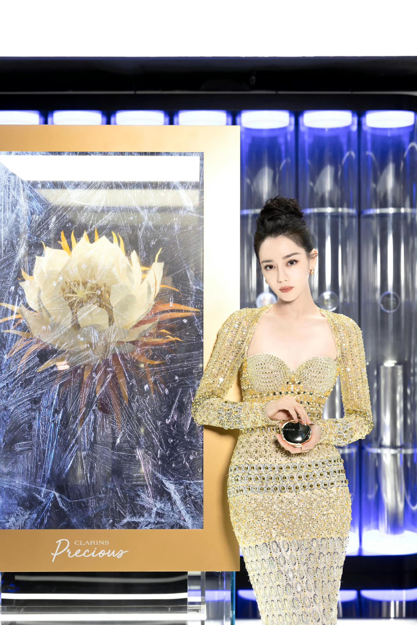 tin tuc sao hoa ngu moi nhat ngay 6 3 2023 tam lung xuong canh buom cua dich le nhiet ba gay sot1