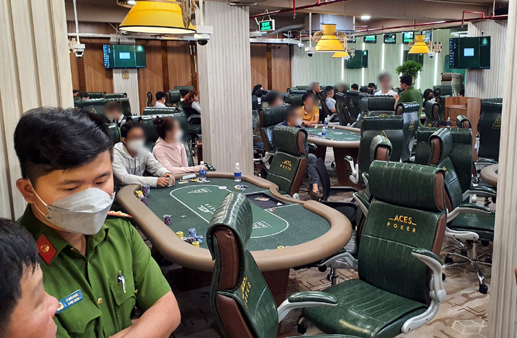 tp hcm xu phat co so to chuc thi dau poker trai phep